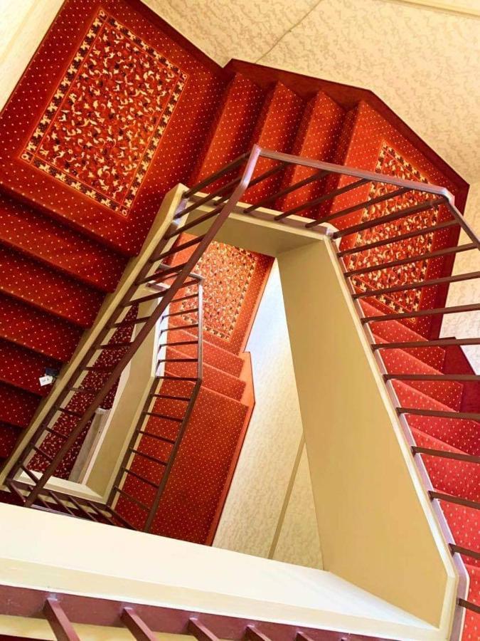 ホテル Les 3 Rois By Yy Villers-Bocage  エクステリア 写真