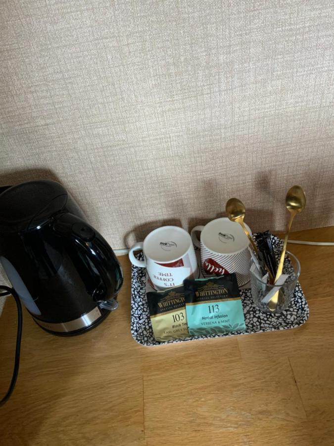 ホテル Les 3 Rois By Yy Villers-Bocage  エクステリア 写真